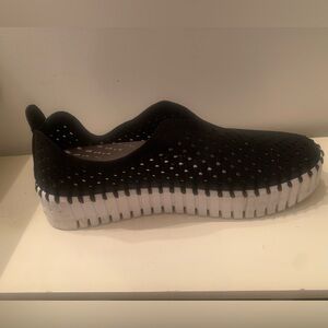 Ilse Jacobsen Women's Tulip Slip-on Shoes Black
39 8.5